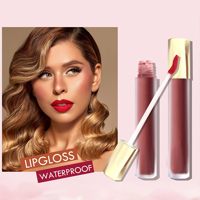 Idratante antiaderente morbido velluto opaco Lucidalabbra ad alto pigmento impermeabile