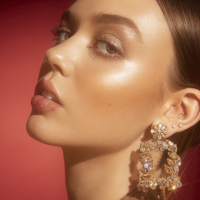 FILTRUL DE LICHID TINTS FEAST HALO GLOW