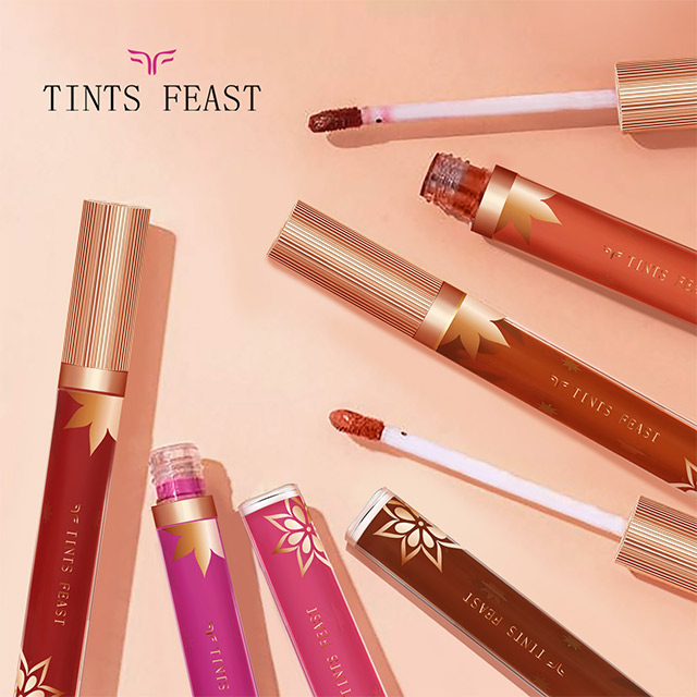 НЕЛИПКИЙ ЛЕГКИЙ БЛИСК ДЛЯ ГУБ TINTS FEAST
